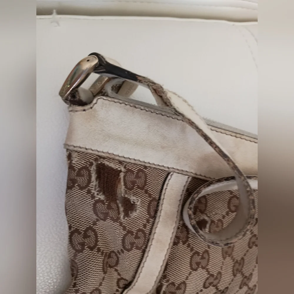 Authenticated Gucci GG Abbey D Ring Crossbody Brown Beige Canvas Fabric Bag - Picture 16 of 16